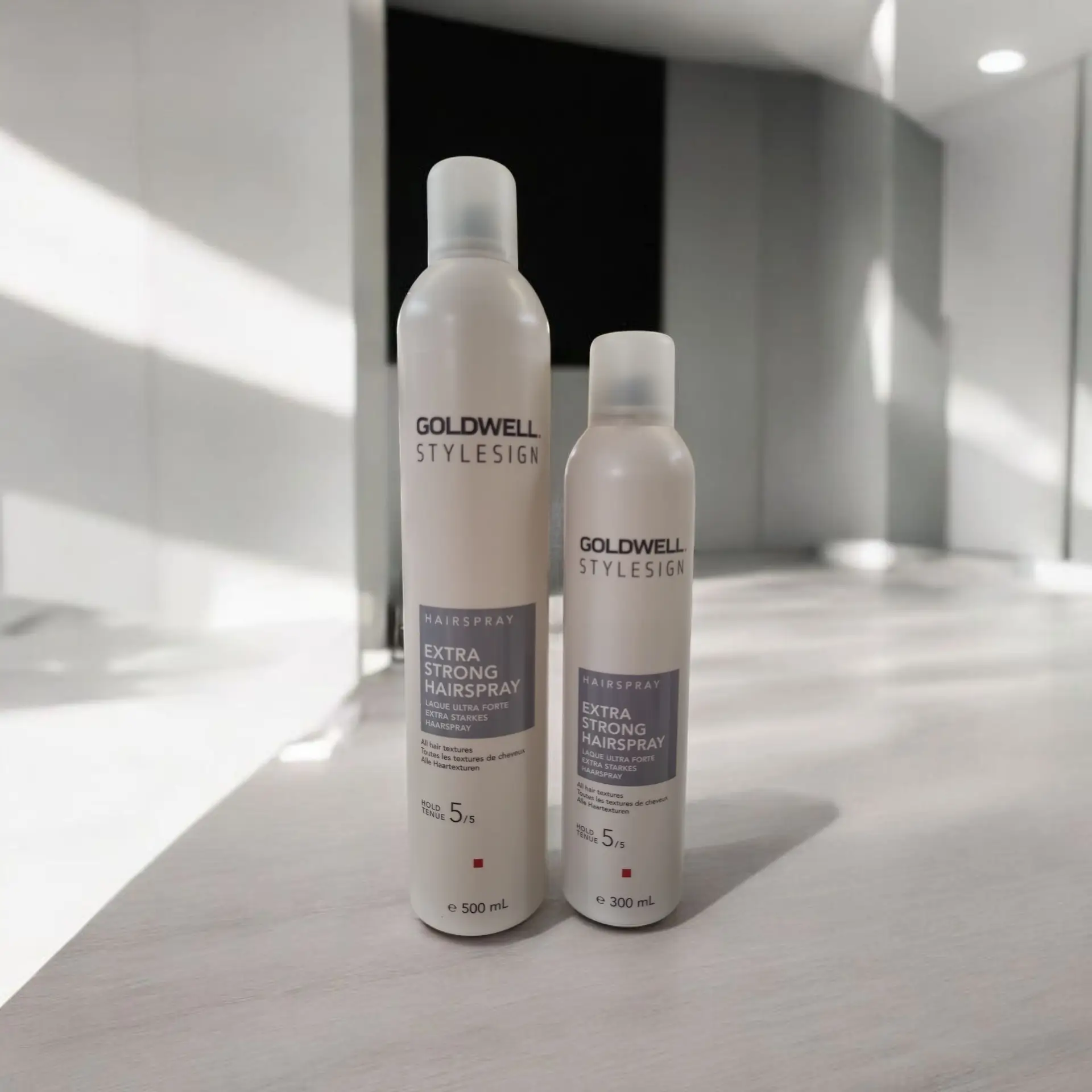 Extra strong 5 Goldwell Stylesign Extra strong hairspray - Afbeelding 1